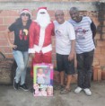 /album/natal-na-comunidade-do-rollas/a007-jpg45/